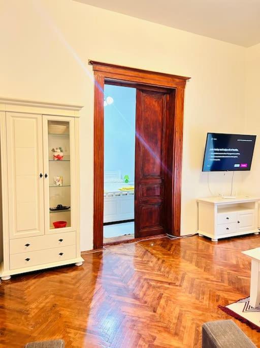 Hidden Gem In The Old Town Apartment Timisoara Bagian luar foto